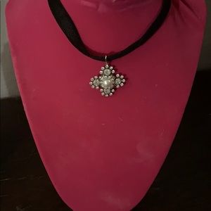 Black velvet choker with diamond pendent 😈🕳🗡☯️